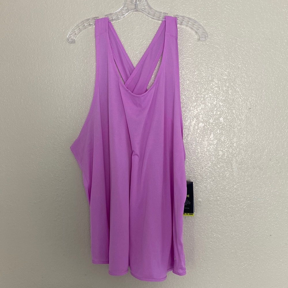 ‼️ONLY 1‼️ Nike Women’s Lightweight Slim Fit Breathe Cool Plus Size Tank 2X
